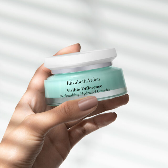 ELIZABETH ARDEN VISIBLE DIFFERENCE REPLENISHING HRANJIVA DNEVNA GEL-KREMA 75ML