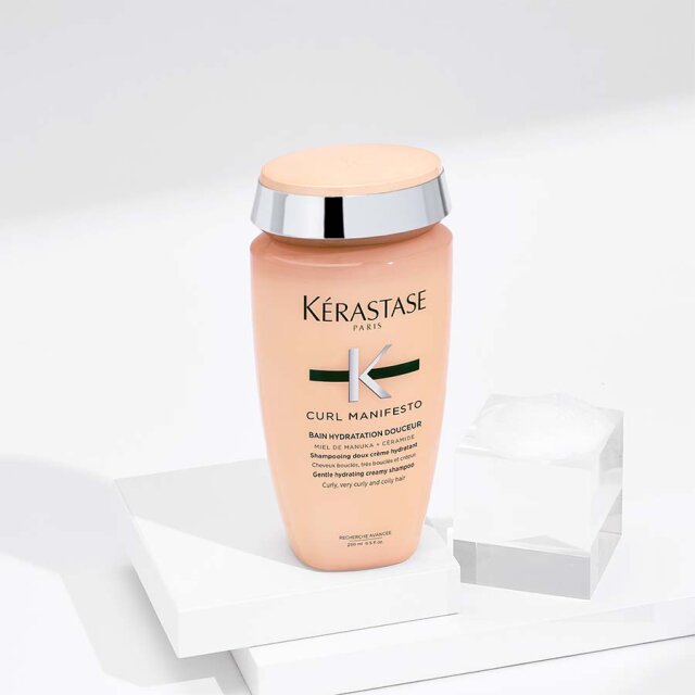KÉRASTASE CURL MANIFESTO NJEŽNA HIDRATIZIRAJUĆA KREMASTA KUPKA 250ML